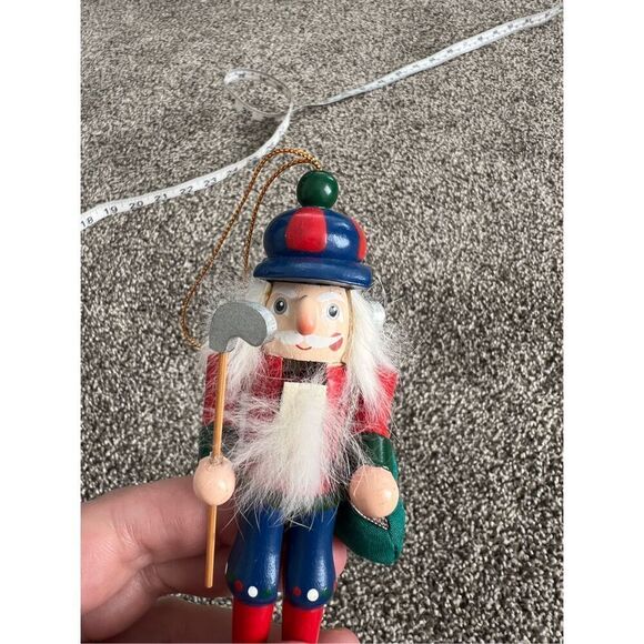 Nutcracker Village golfer 5” tall Working Mouth And Back Handle - Picture 5 of 6